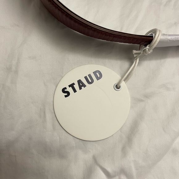 STAUD Caroline Bag in Raspberry - Picture 6 of 11